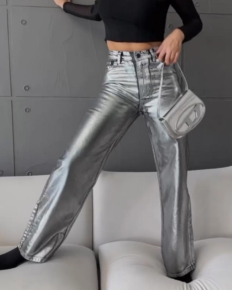 Vaqueros recubiertos de metal