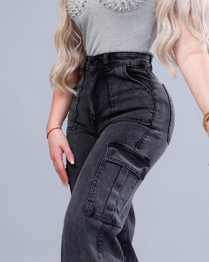 Jeans estilo cargo con bolsillos grandes