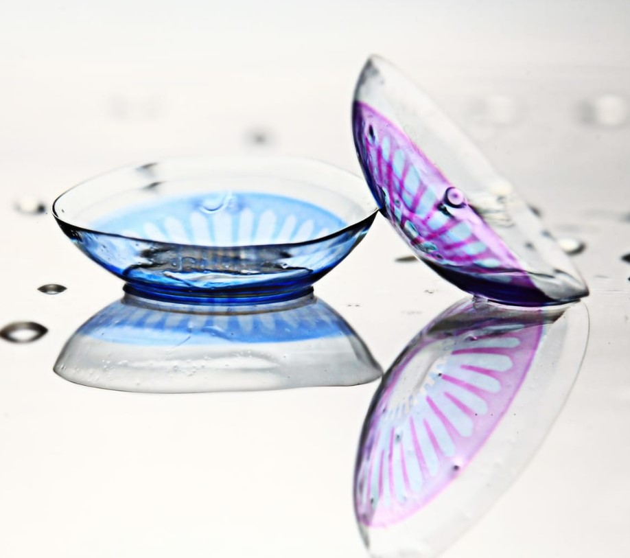 How Do You Clean Contact Lenses Properly? - Unibling