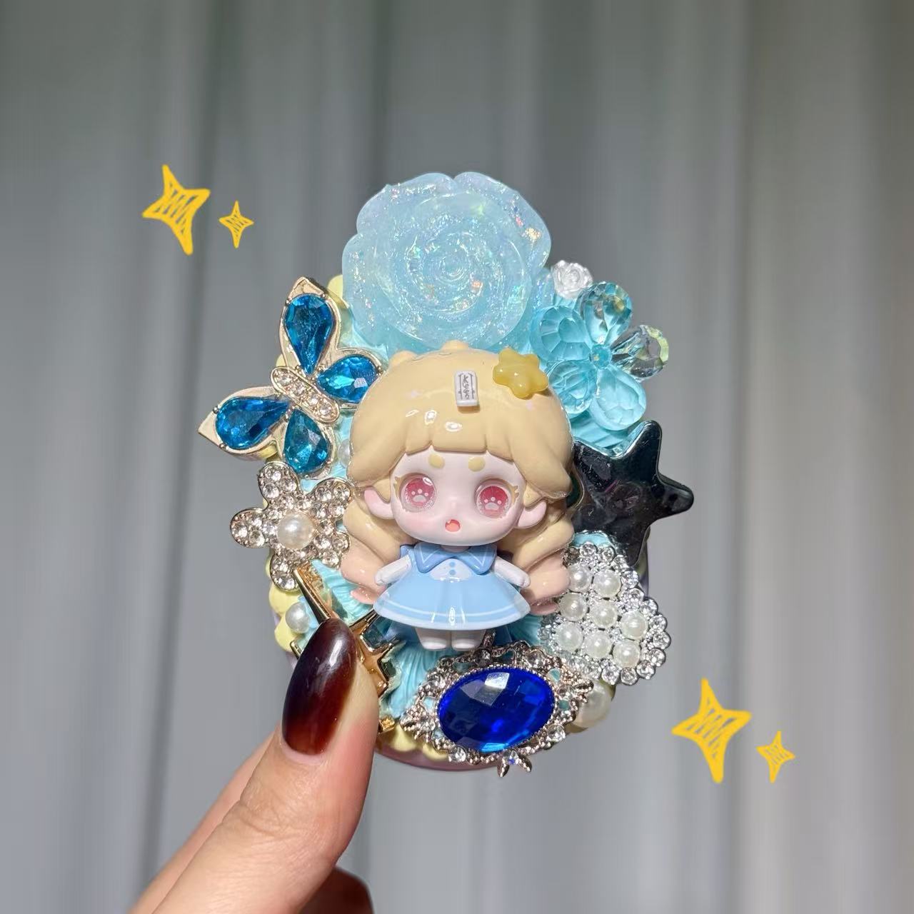 CARINIFY DIY Hair brush - right sticker is one more! 