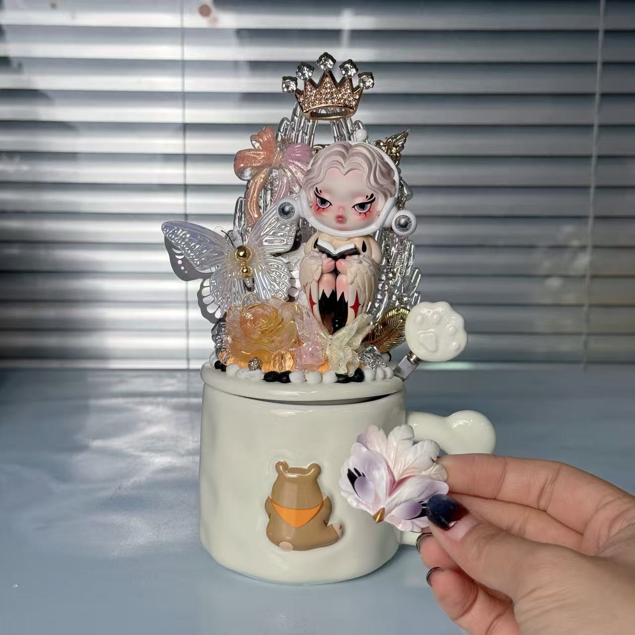 CARINIFY Deluxe Figurine Mug - pick a color!