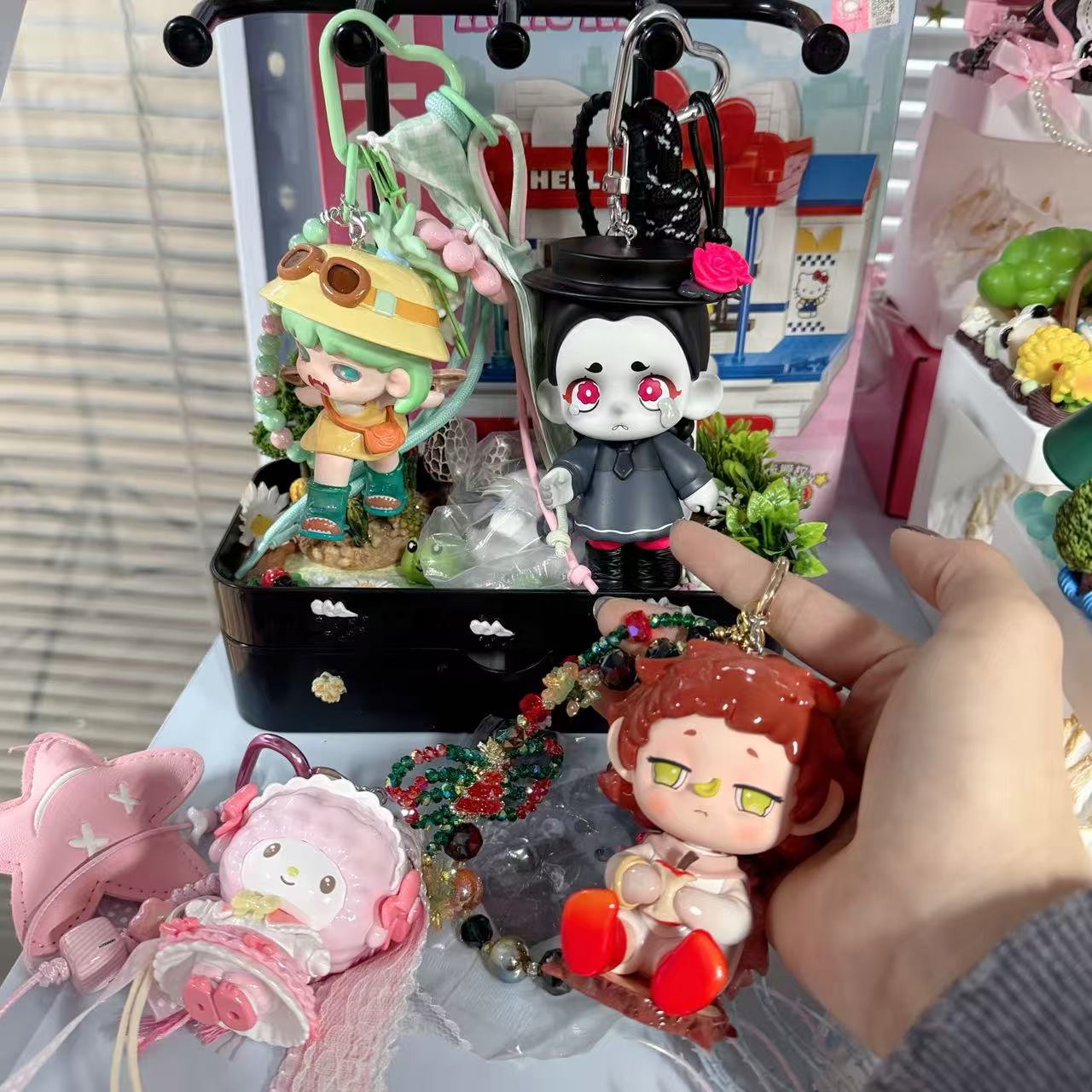 Carinify Clearance Sale - pick in live!