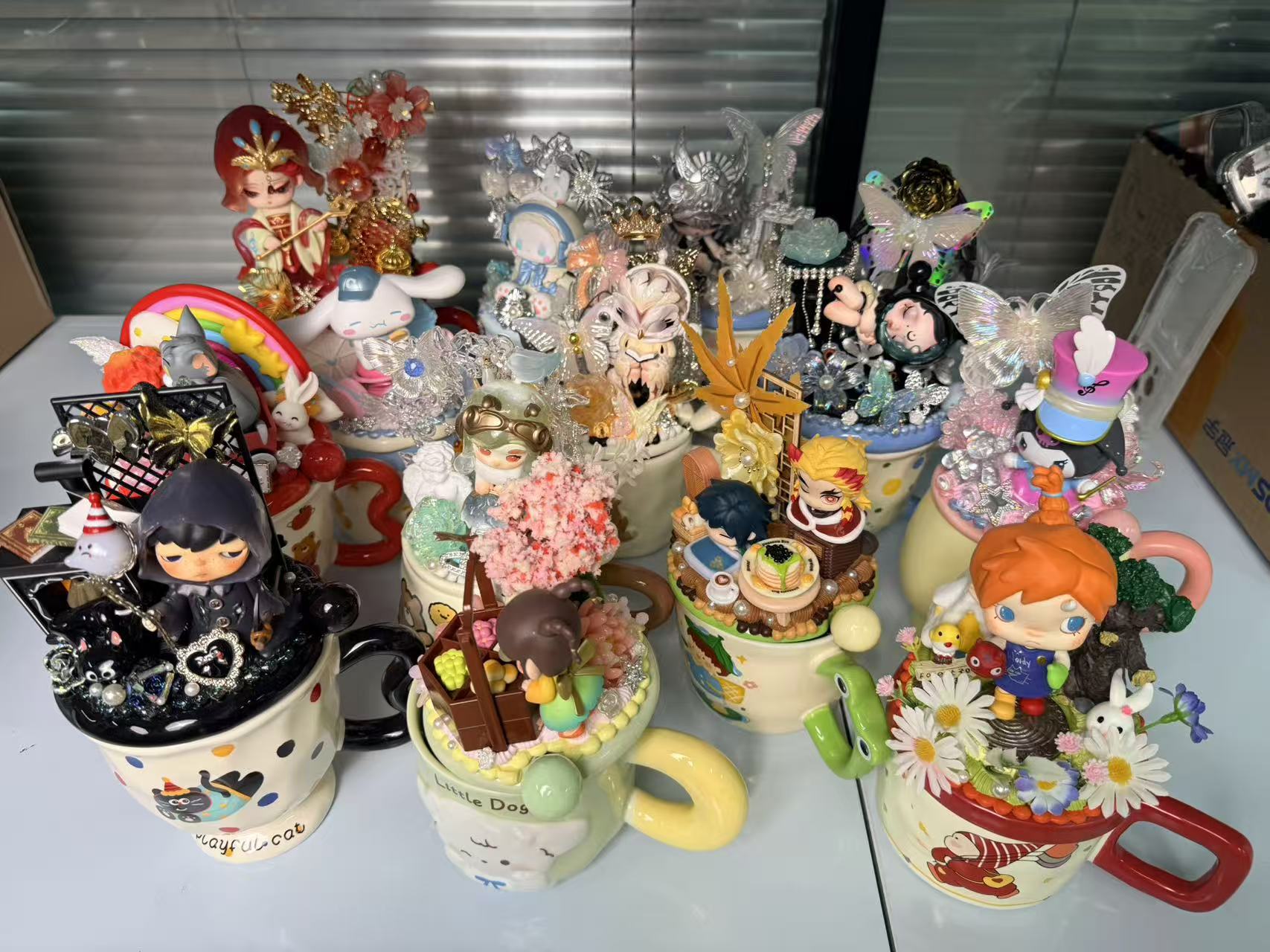 CARINIFY Deluxe Figurine Mug - pick a color!