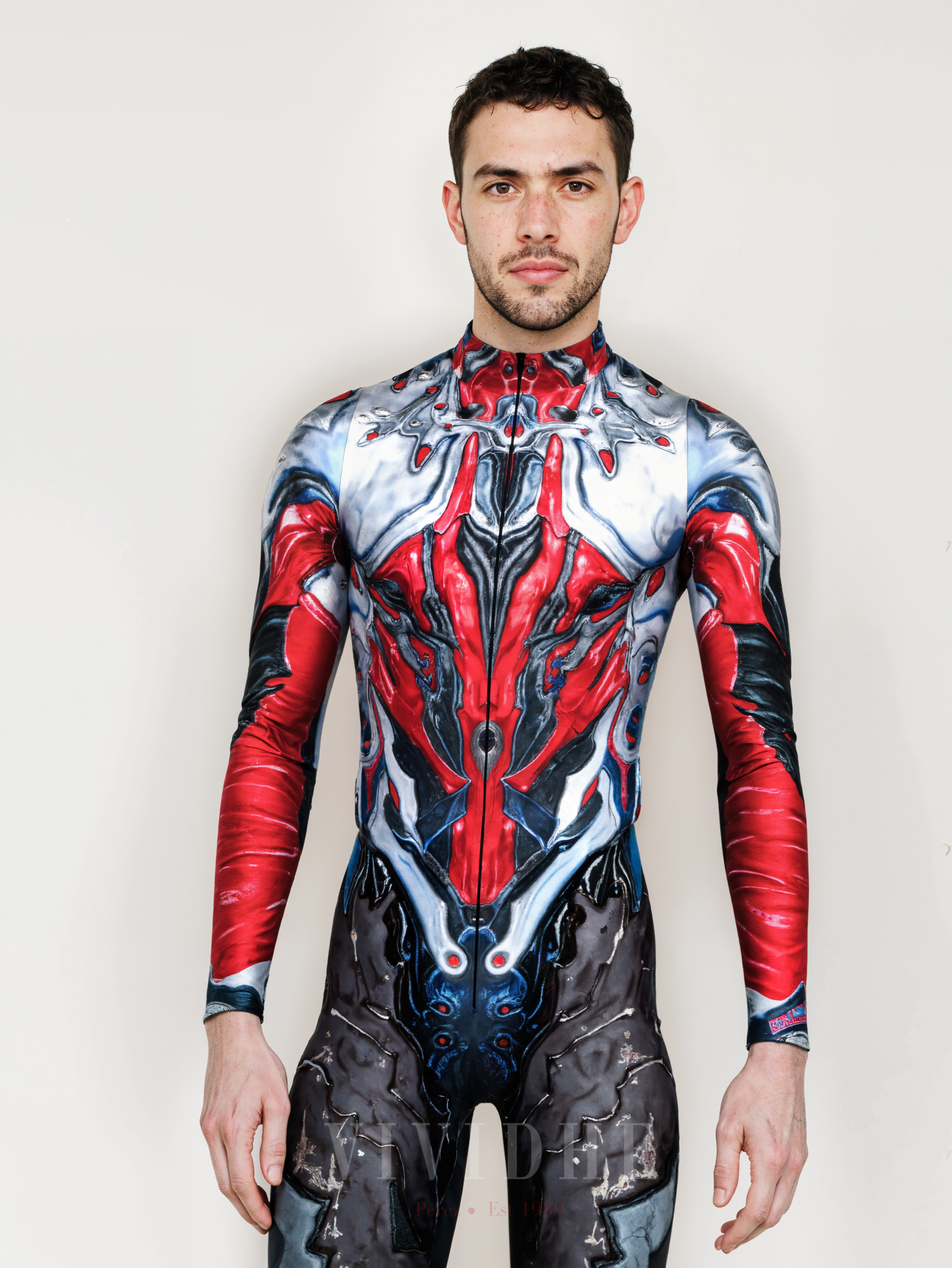 Red_Hero_Male_Costume_For_Heroic_Scenes_VIVIDHE