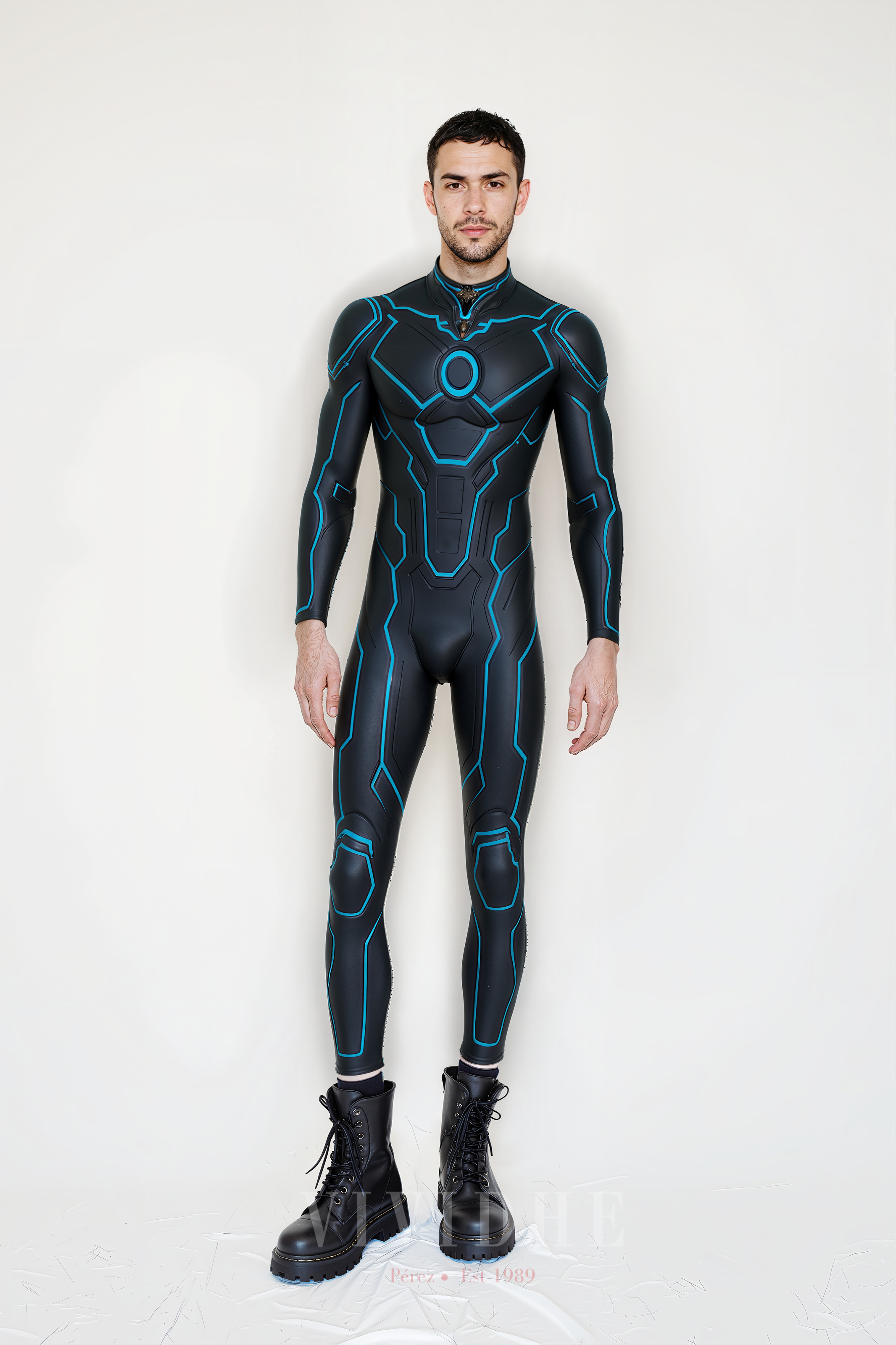 Black_Tech_Male_Costume_Men's_Fitness_Wear_VIVIDHE