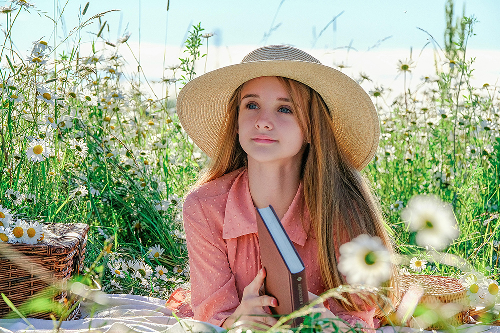 THE BALANCE BETWEEN JOB AND FAMILIES-EINSKEY