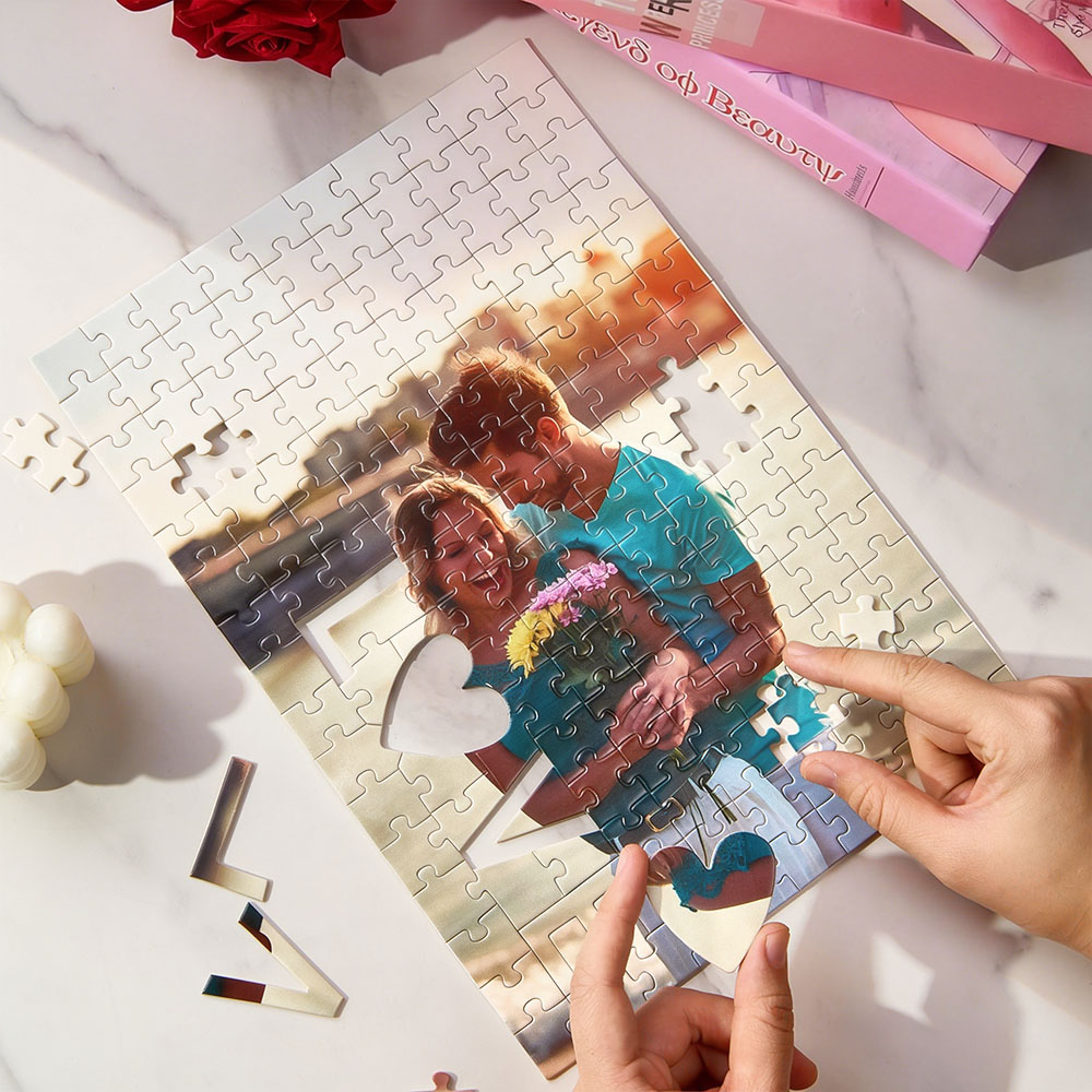 Personalisiertes Fotopuzzle Mit Herz-förmigem Puzzleteil | Romantisches Individuelles Puzzle-geschenk