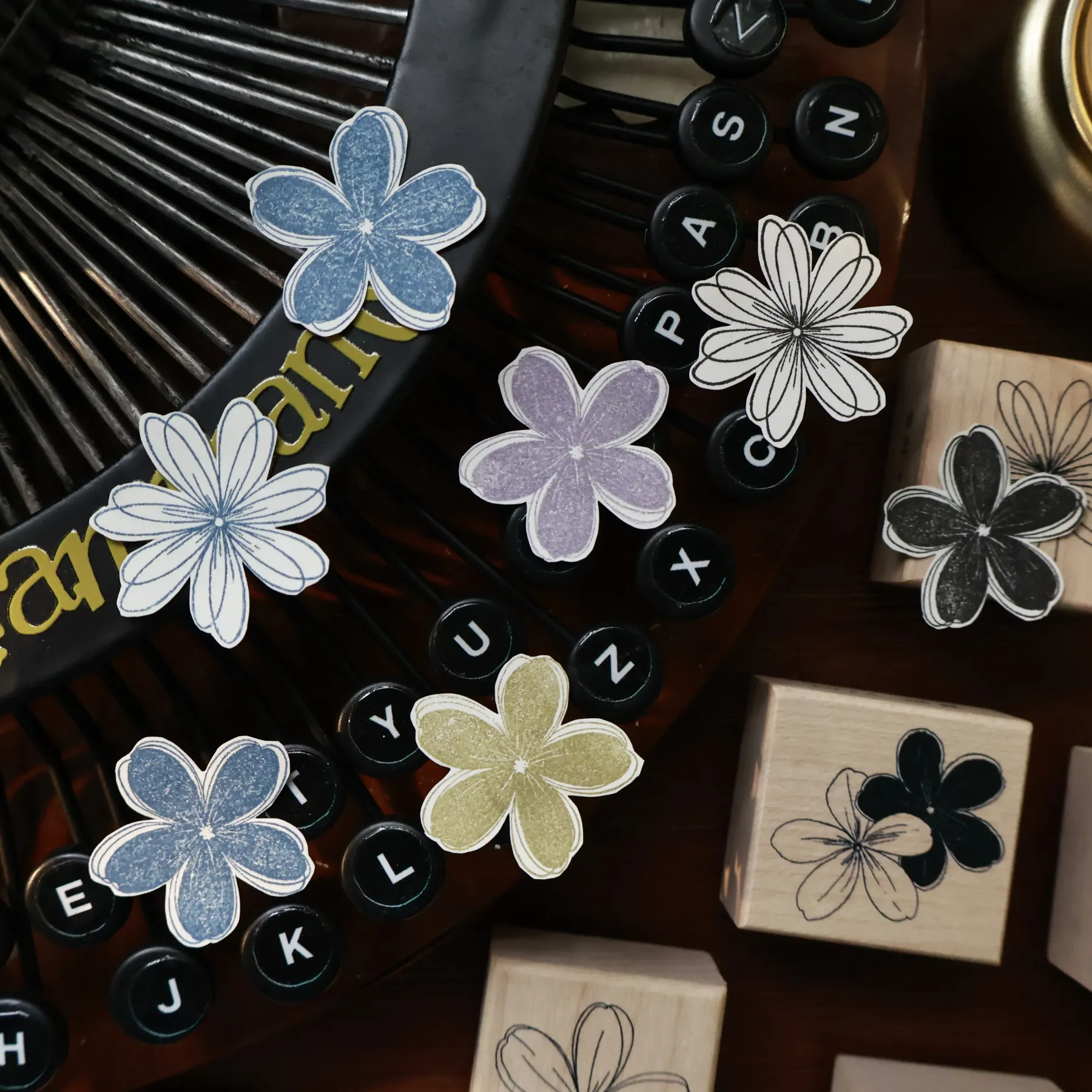 YIER Studio Small Flower Wood Stamp