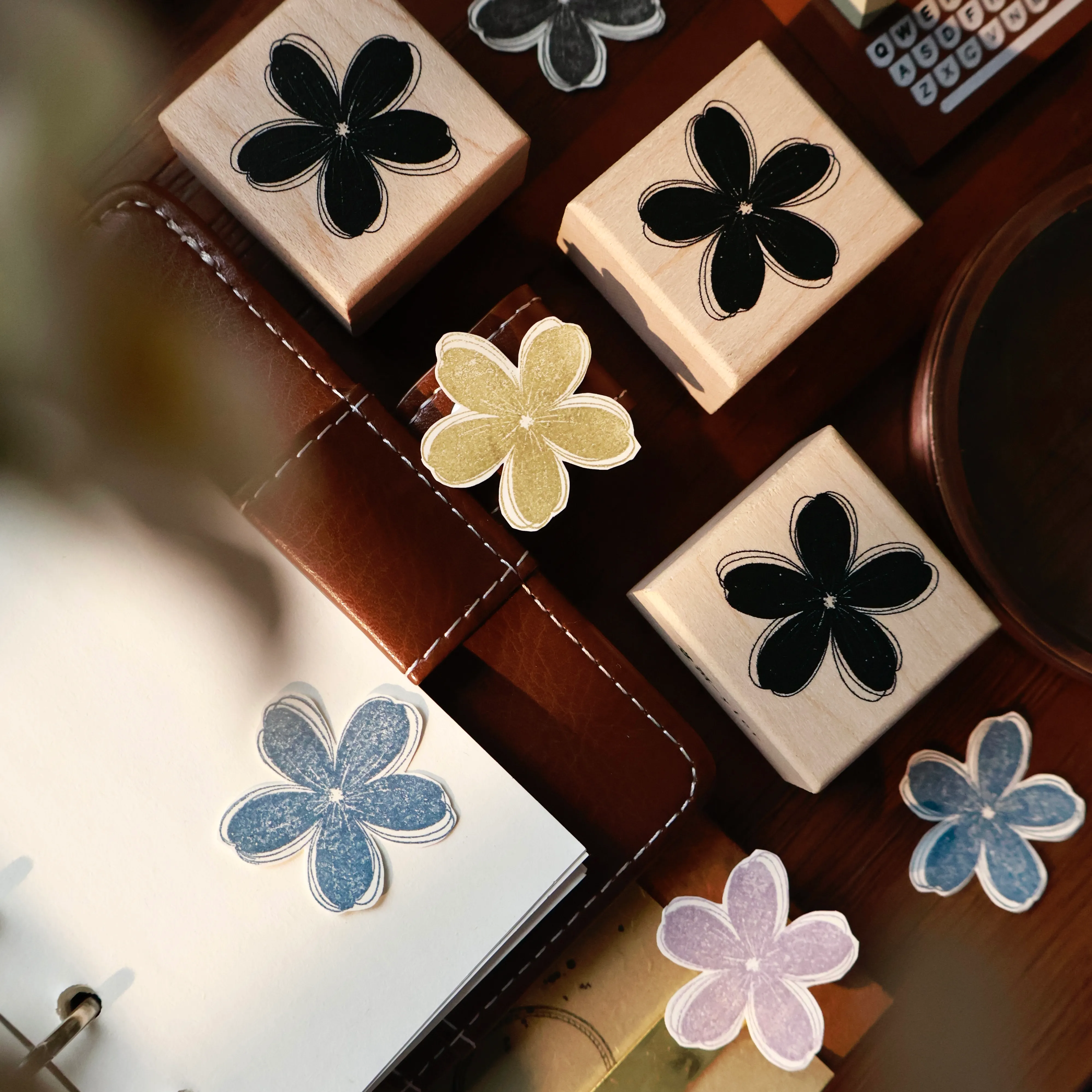 YIER Studio Small Flower Wood Stamp