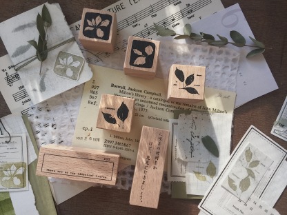 Zoey Studio Small Flower Wood Stamp