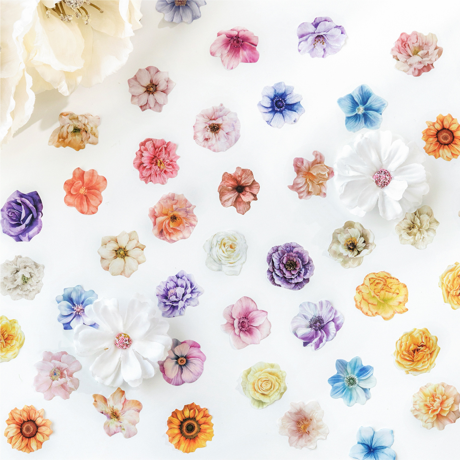 100Pcs/Roll Flower Theme PET Tape 1.18*78.74 inch