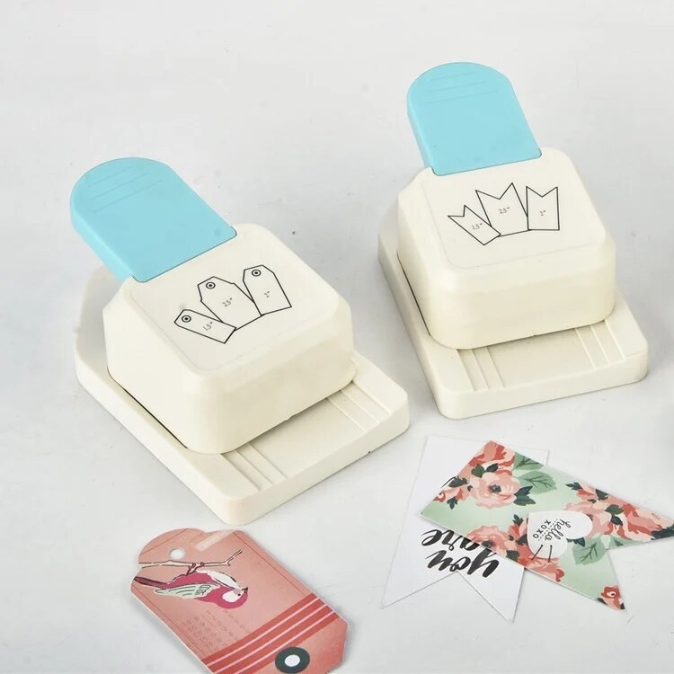 Label embossing machine, labor-saving embossing machine, card punching machine