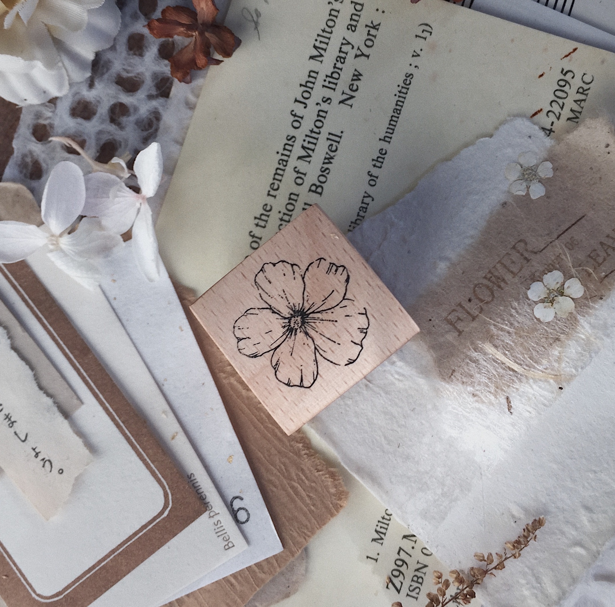 Zoey Studio Small Flower Wood Stamp