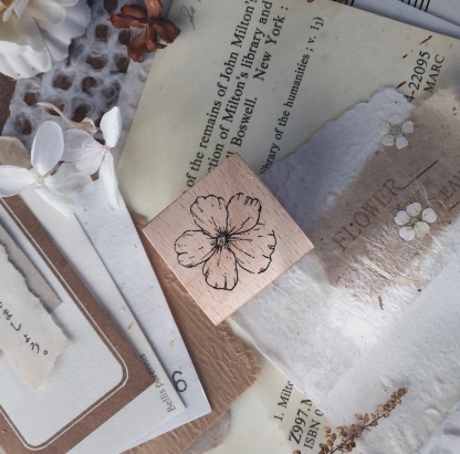 Zoey Studio Small Flower Wood Stamp