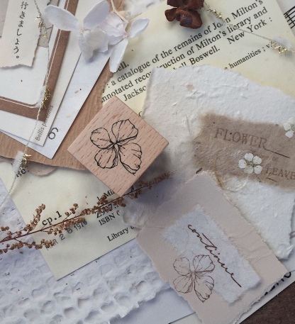 Zoey Studio Small Flower Wood Stamp