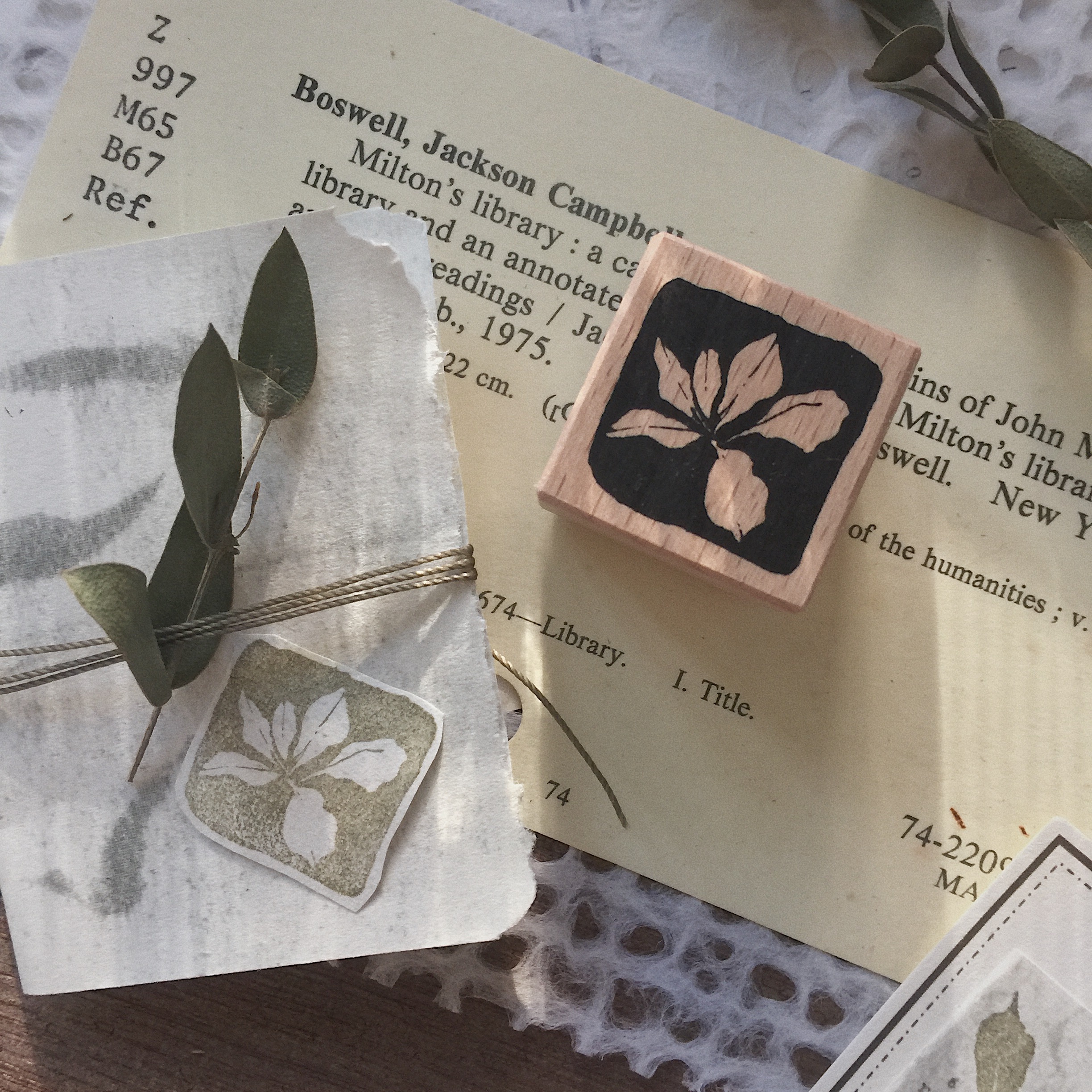 Zoey Studio Small Flower Wood Stamp