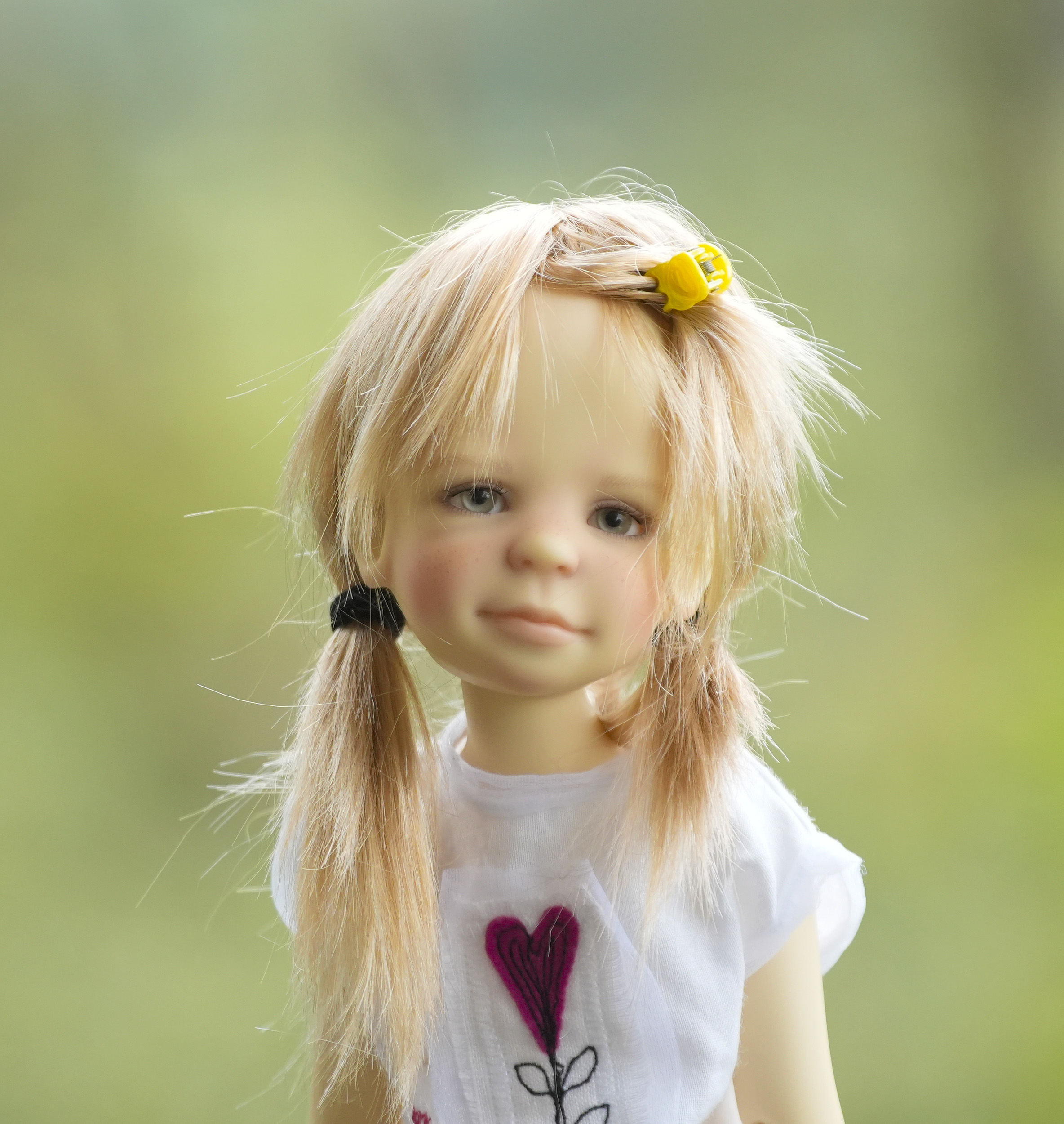 Fair GIRL Thomasina in MSD Size