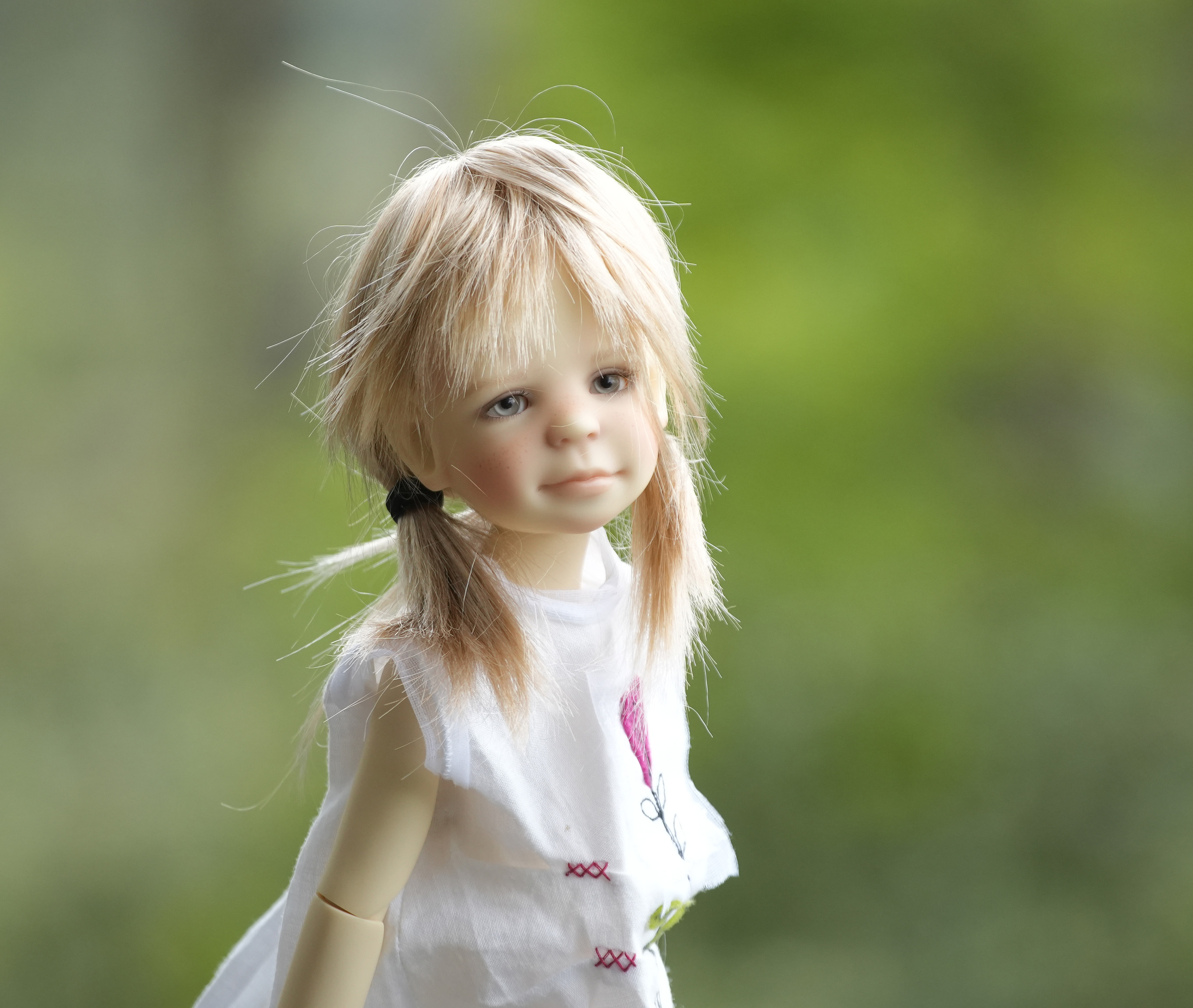 Fair GIRL Thomasina in MSD Size