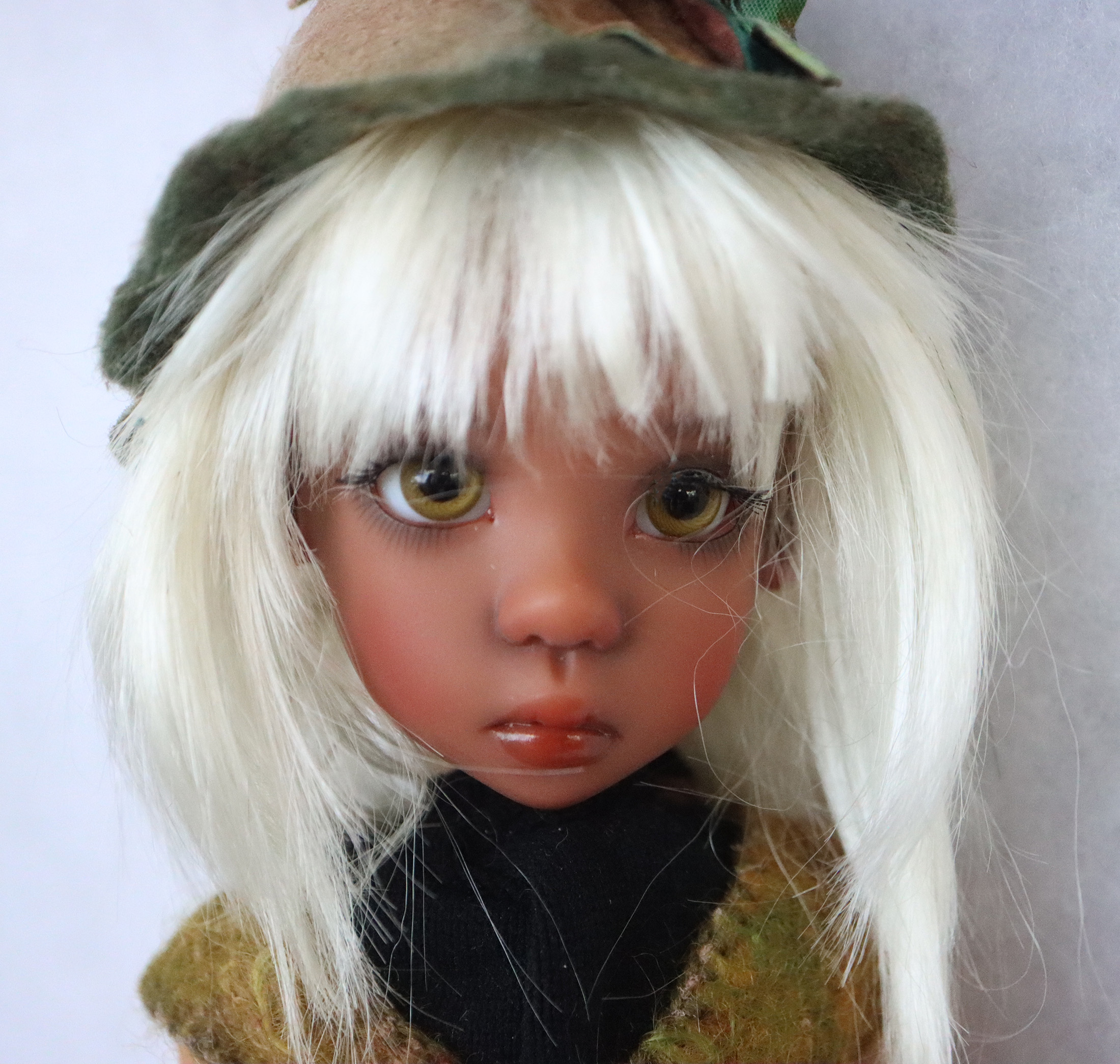 Mini Coffee Tan Elf Missy