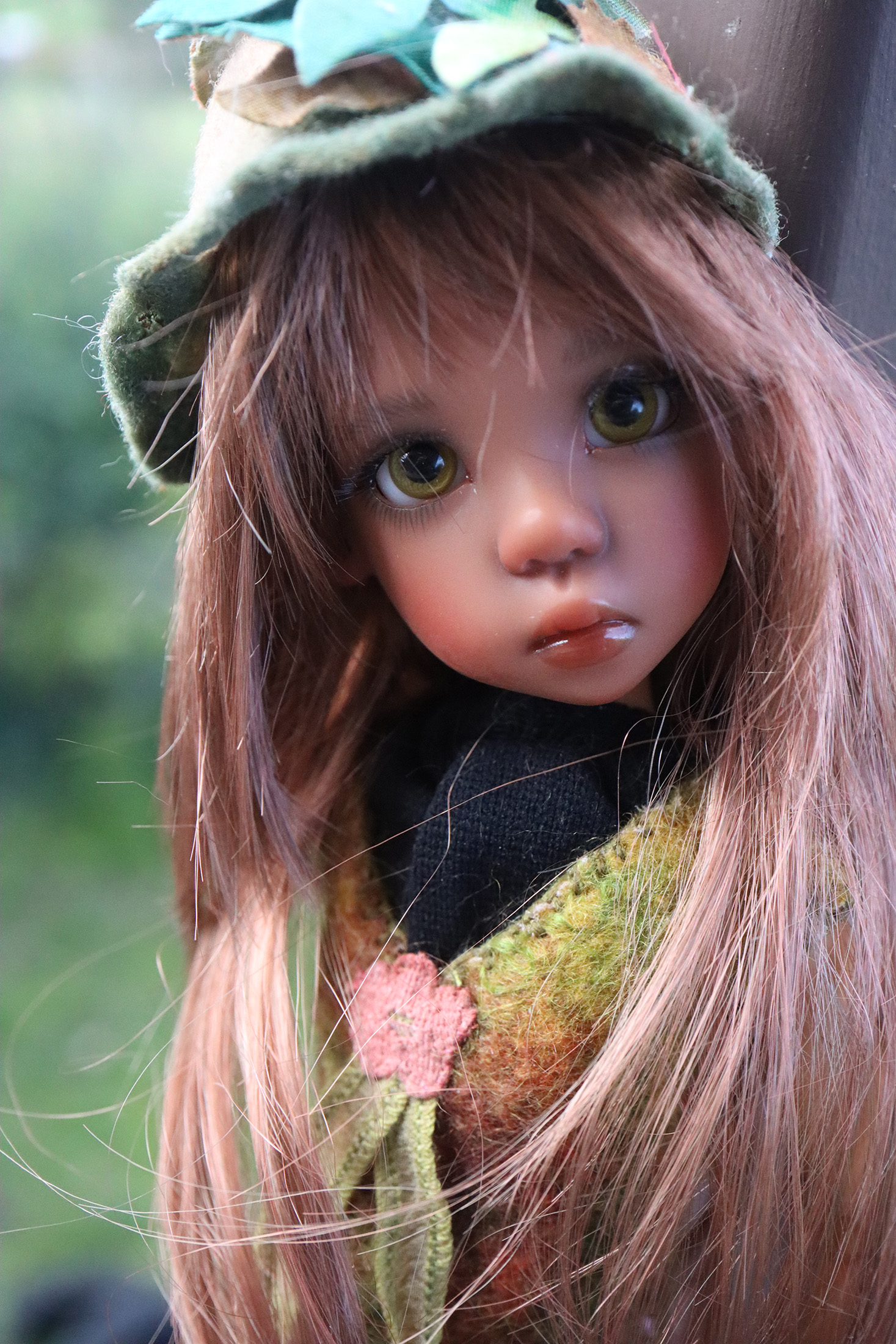 Mini Coffee Tan Elf Missy
