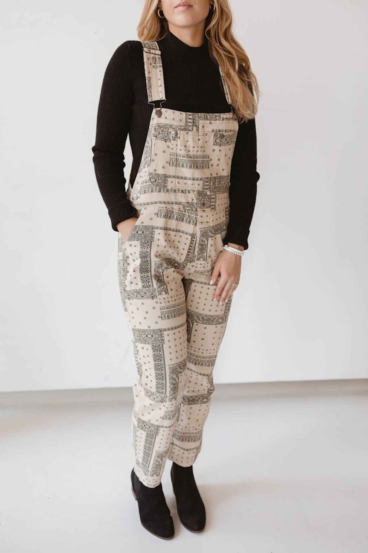 ✨Women's Newspaper Simulation Overalls(Buy 2 Free Shipping)