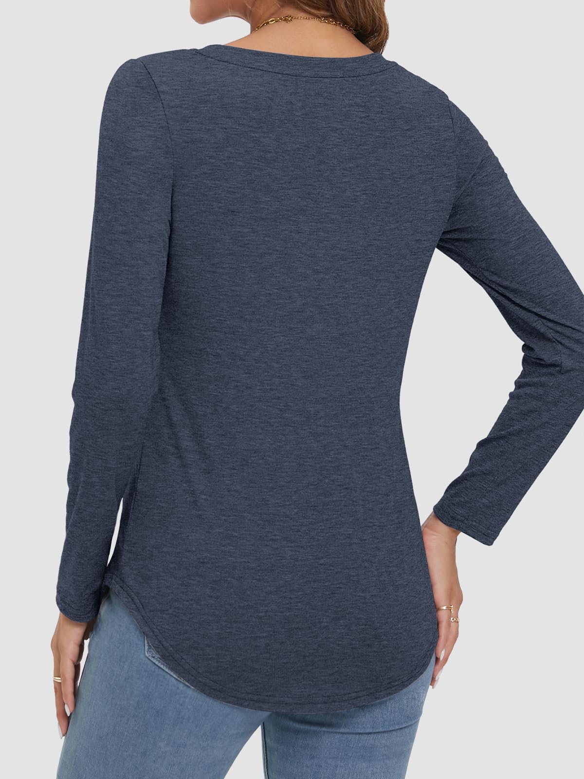 Women's V-neck Curved Hem Long Sleeve T-shirt