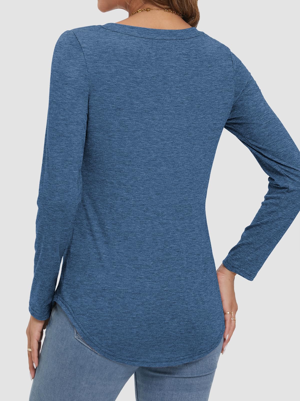 Women's V-neck Curved Hem Long Sleeve T-shirt