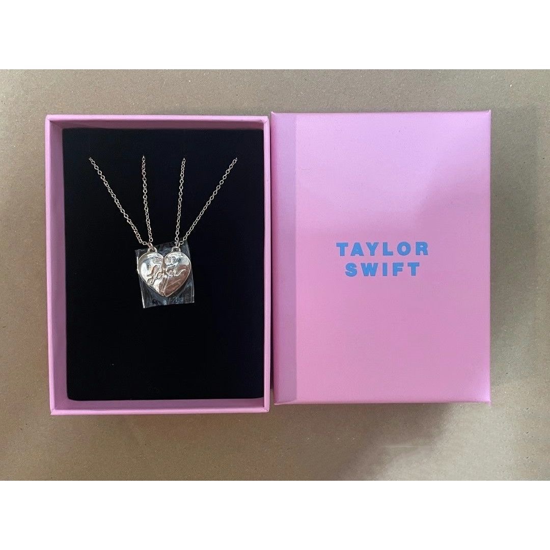 Tay*lor S wift Peripheral LOVER Left And Right Love Fashion Couple Necklace