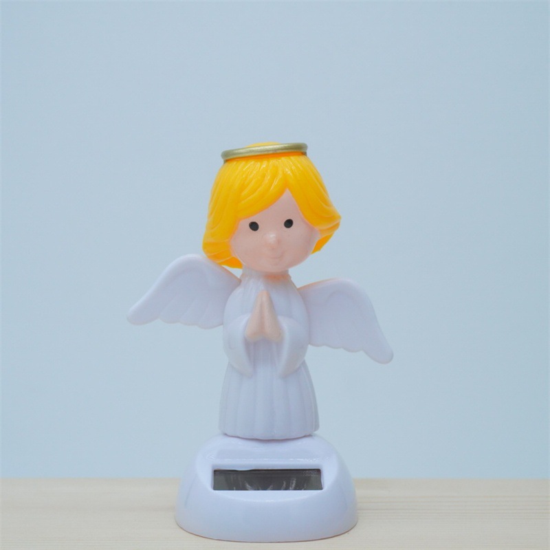 Christmas Solar-Powered Wobbling Figurines | Your Car’s Festive Co-Pilot This Holiday Season