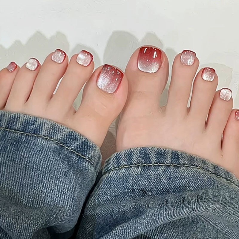 Ombré Red Cat Eyes Toe Nails