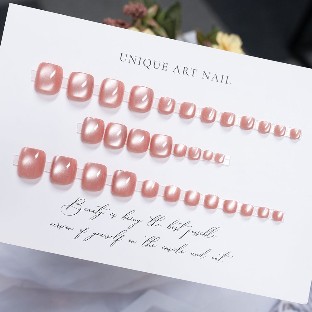 Nude Pink Cat Eyes Toe Nails
