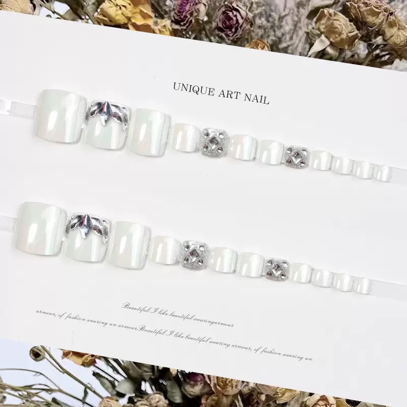 Aurora Pearl White Press On Toenails