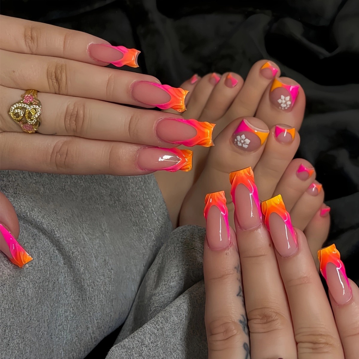 Hot Pink Flowers Hand&Foot Nails Set
