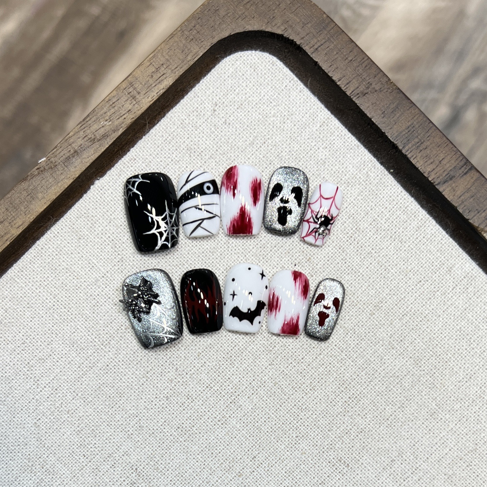 Kinoi Handmade Halloween Nails