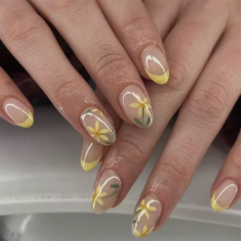Yellow Flower Medium Nails