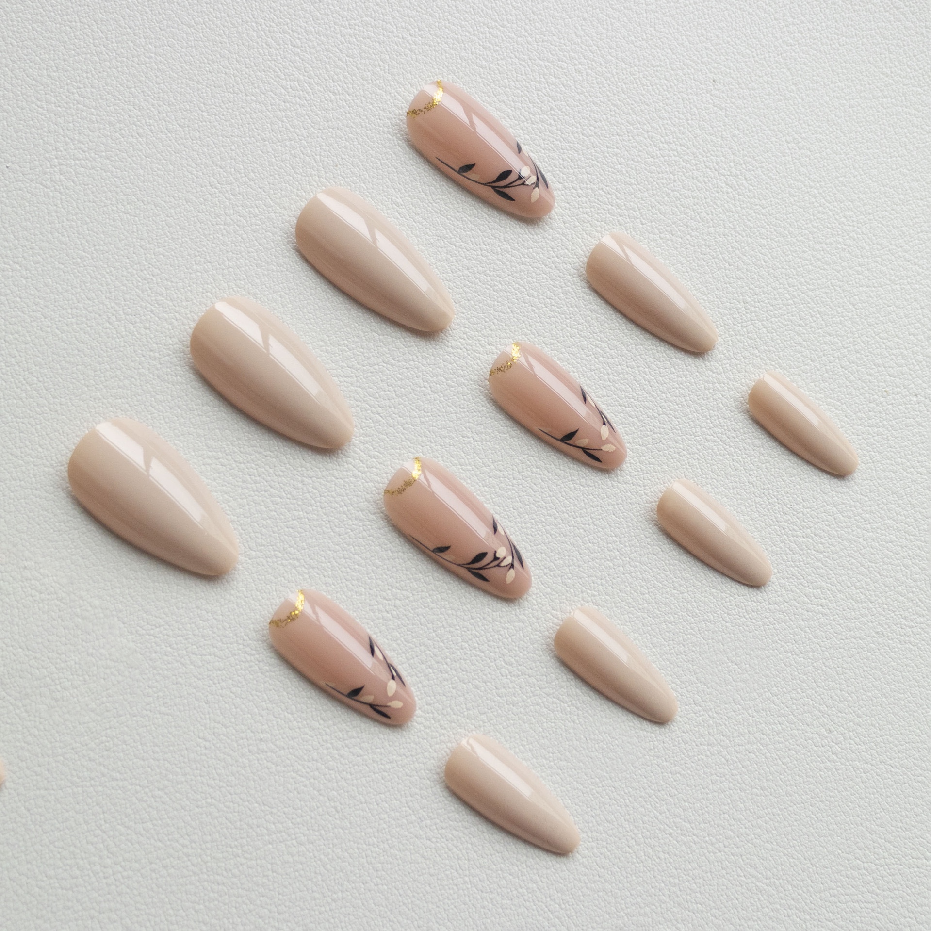 Willow Nude medium Nail