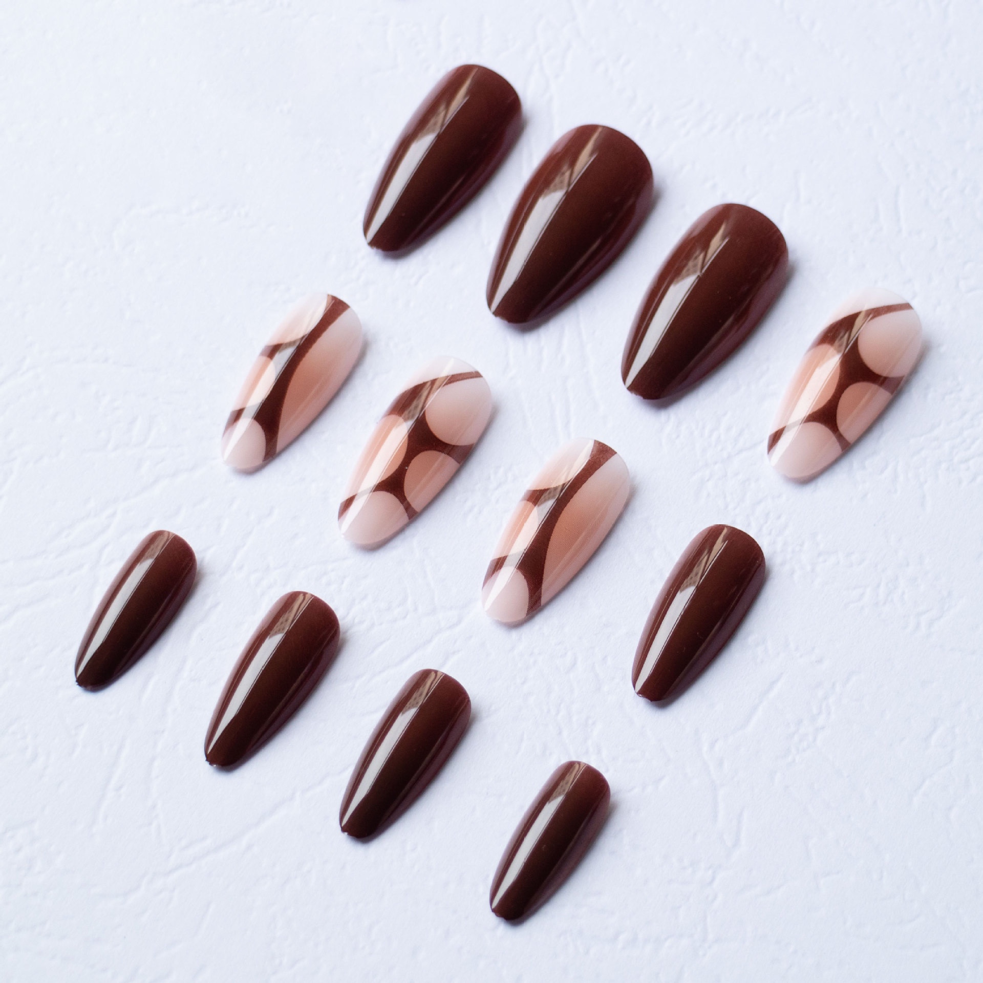 Alien Brown Medium Nails