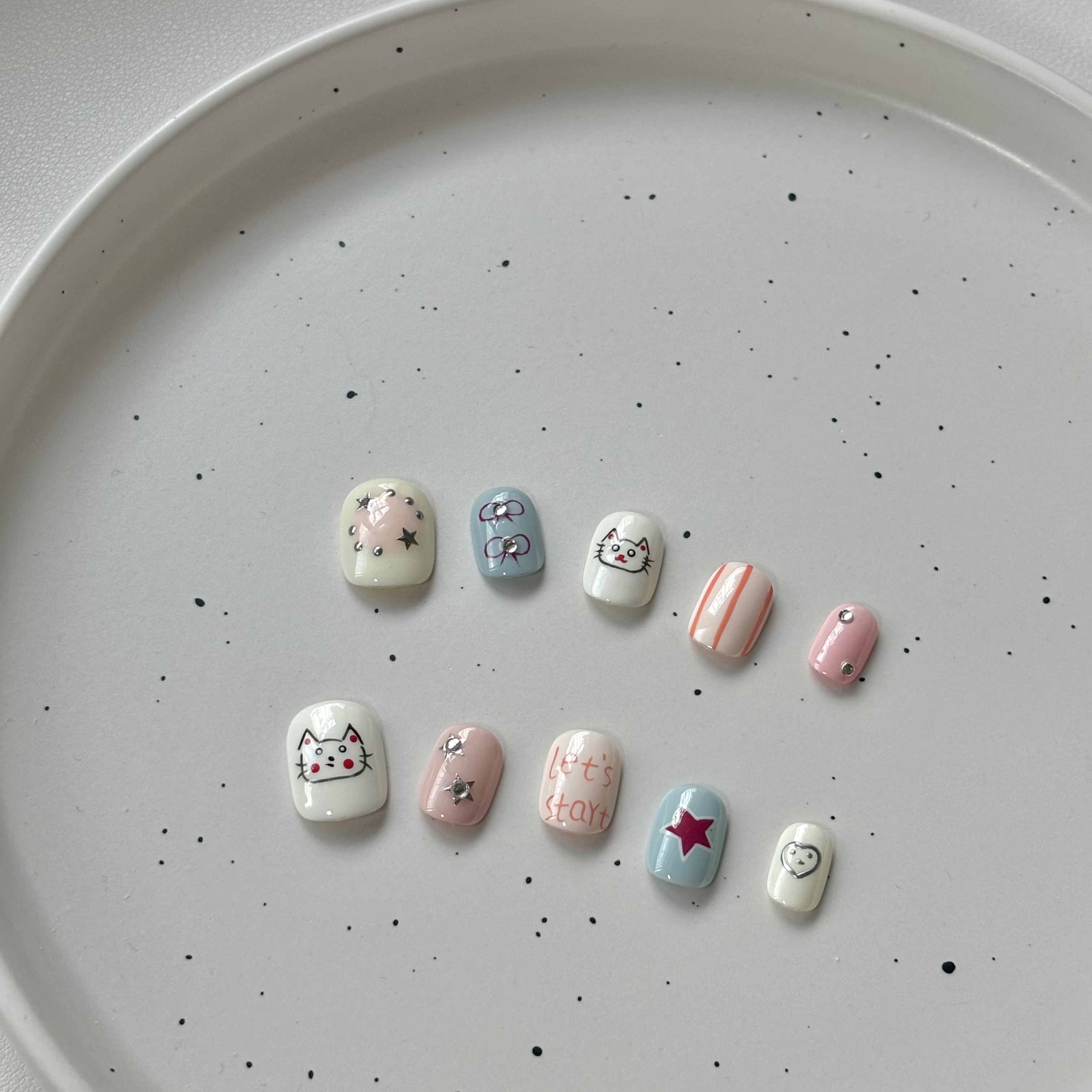 Makaron Cute cat handmade nails