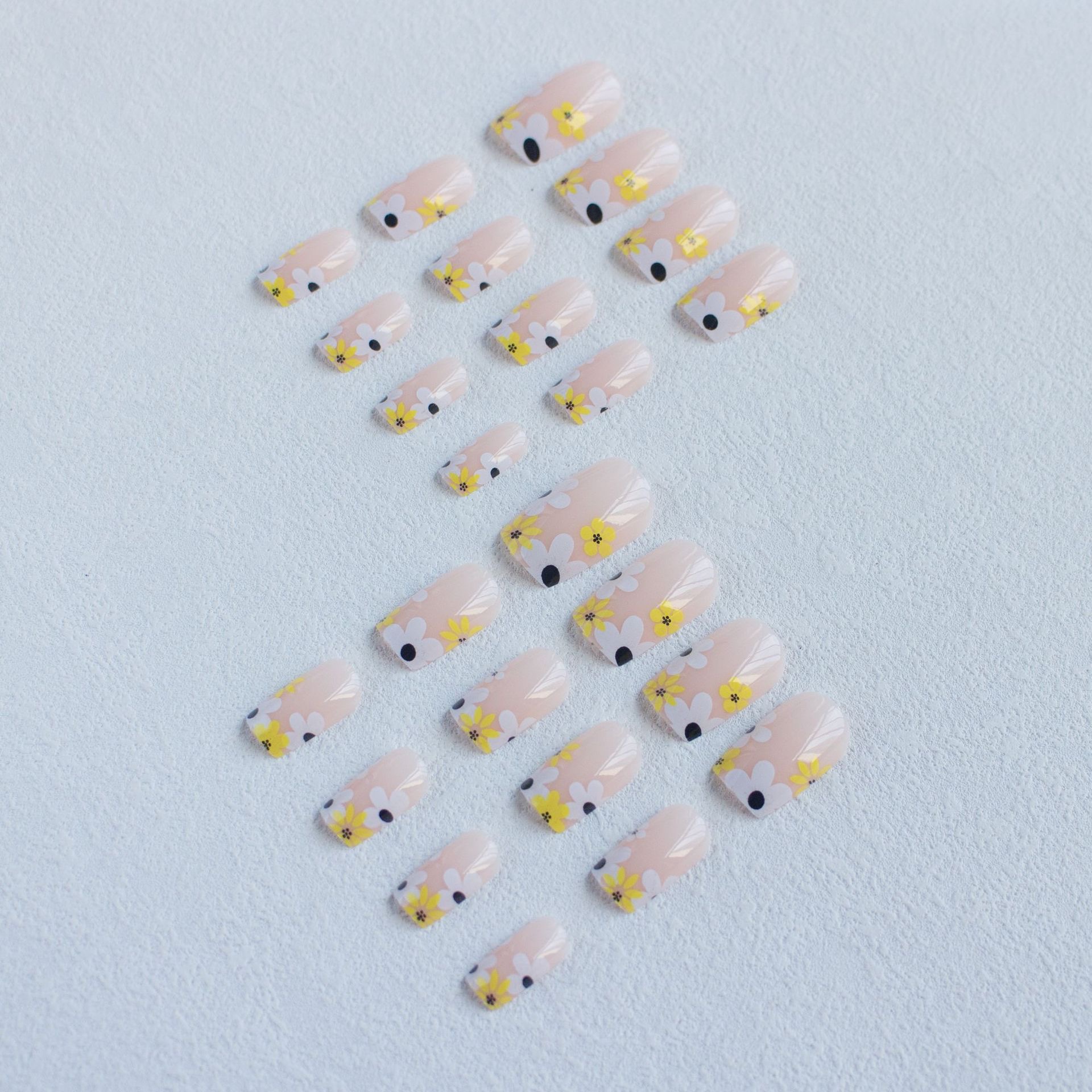 Sunflower Medium Nails