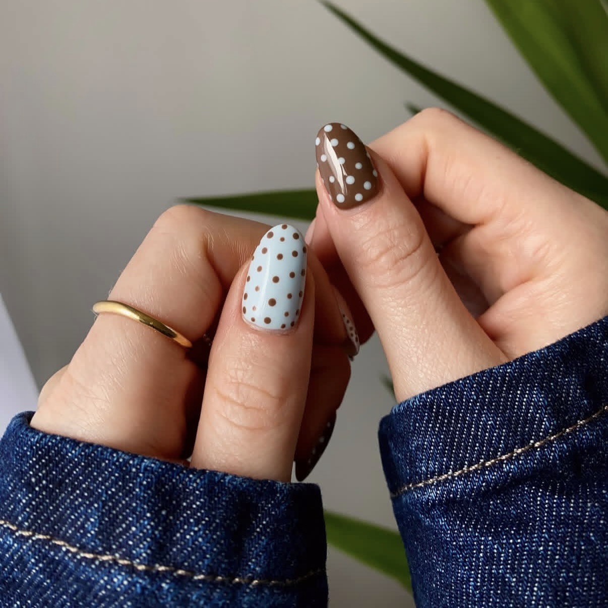 Coffee Mint Medium Nails