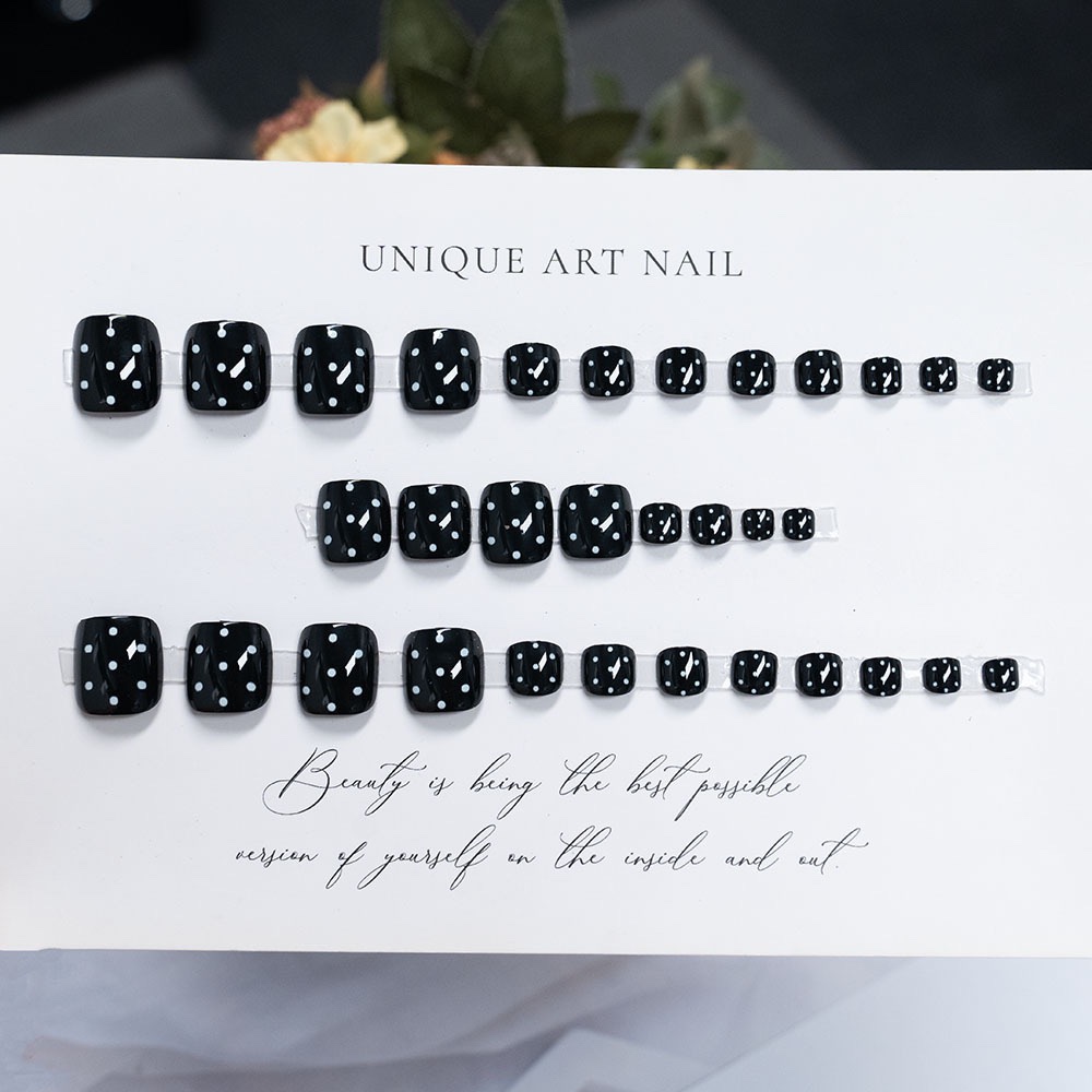 Black Polka Dots Toe Nails 32pcs