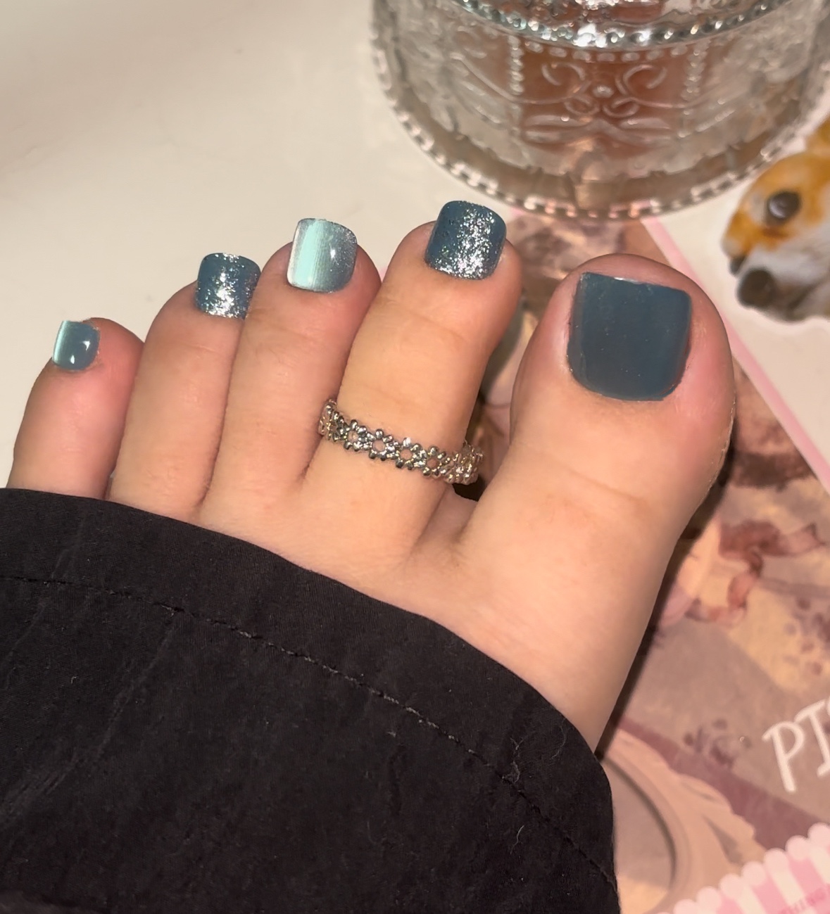 Light Blue Cat Eyes Toe Nails