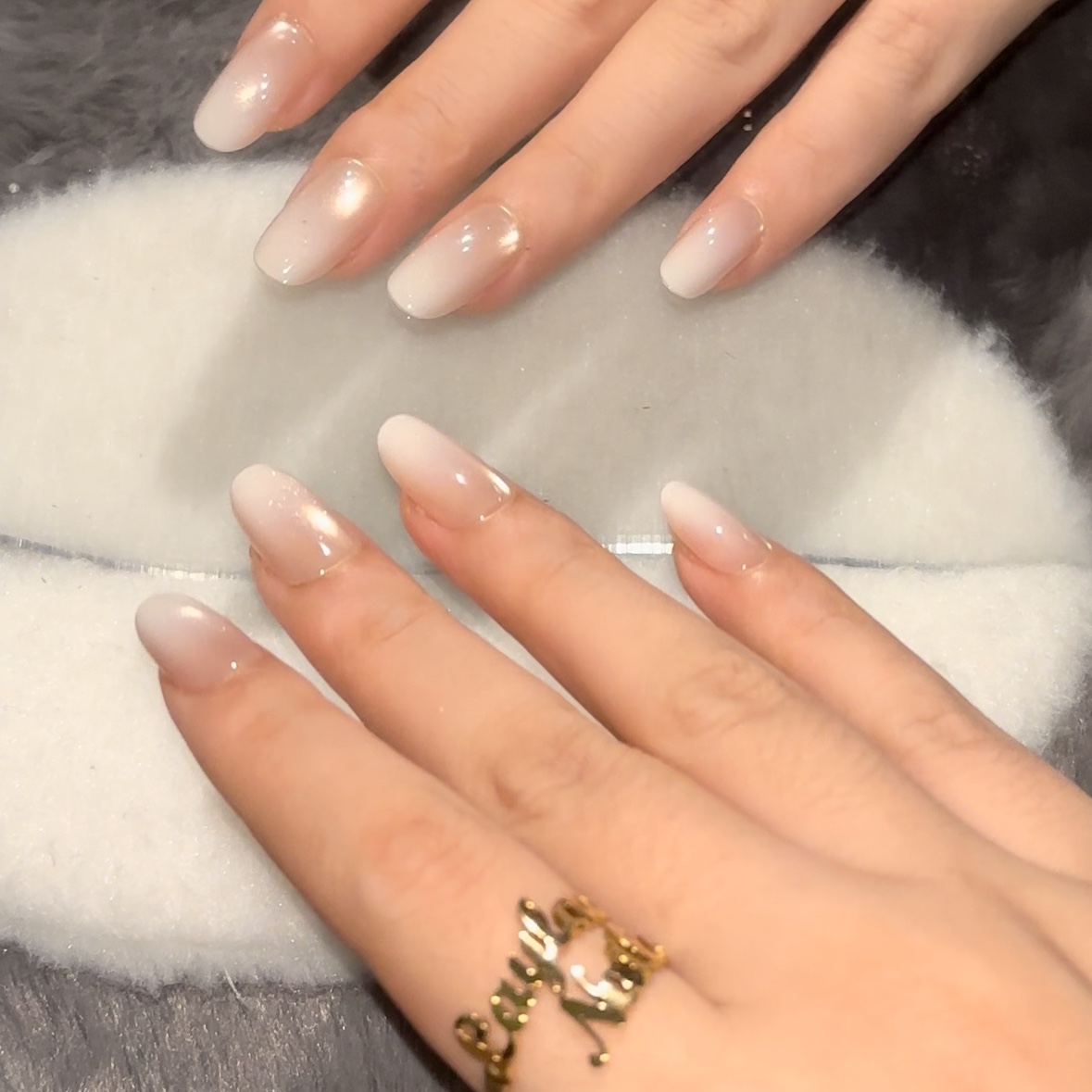 Ombré Nude Cat eyes Medium Nails