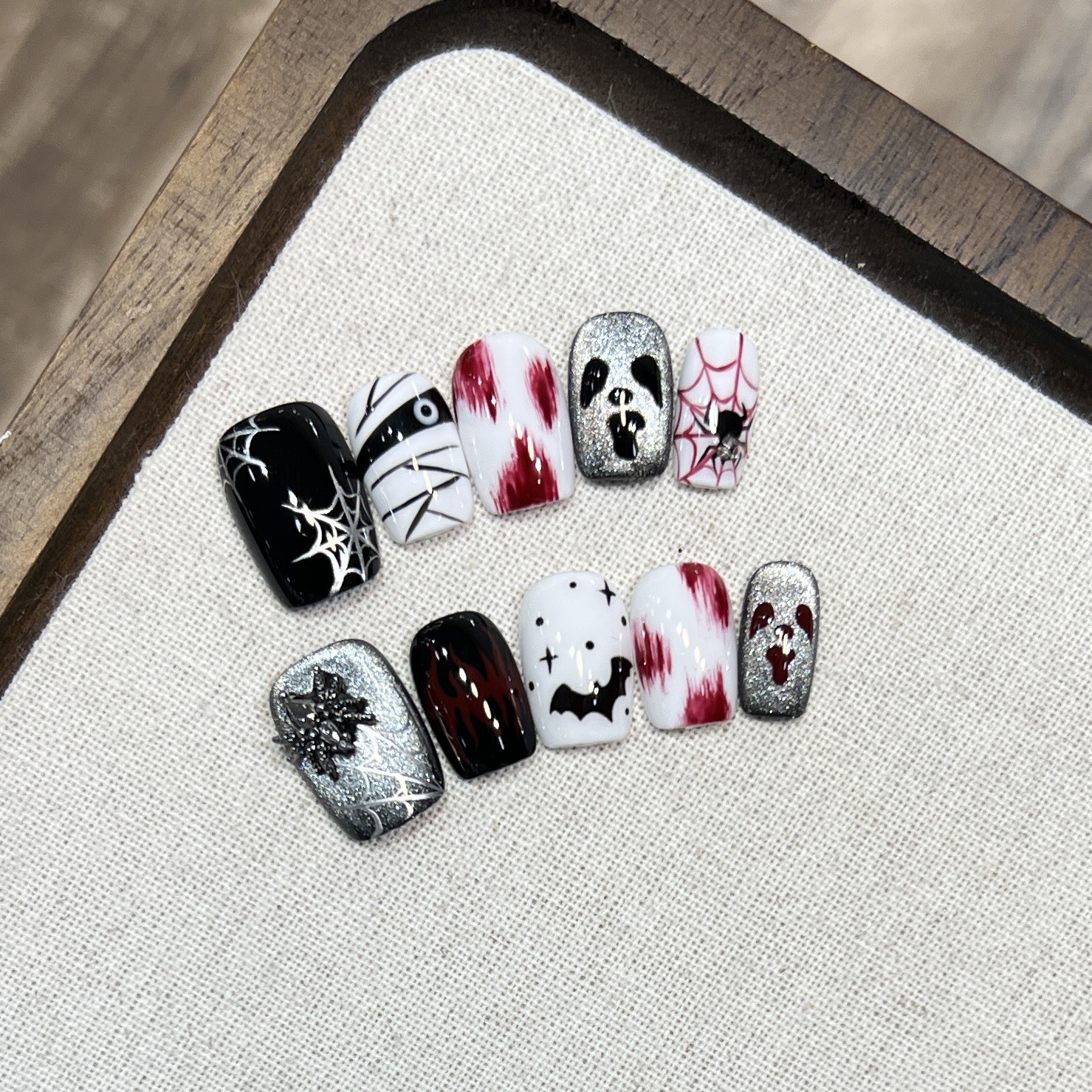 Kinoi Handmade Halloween Nails