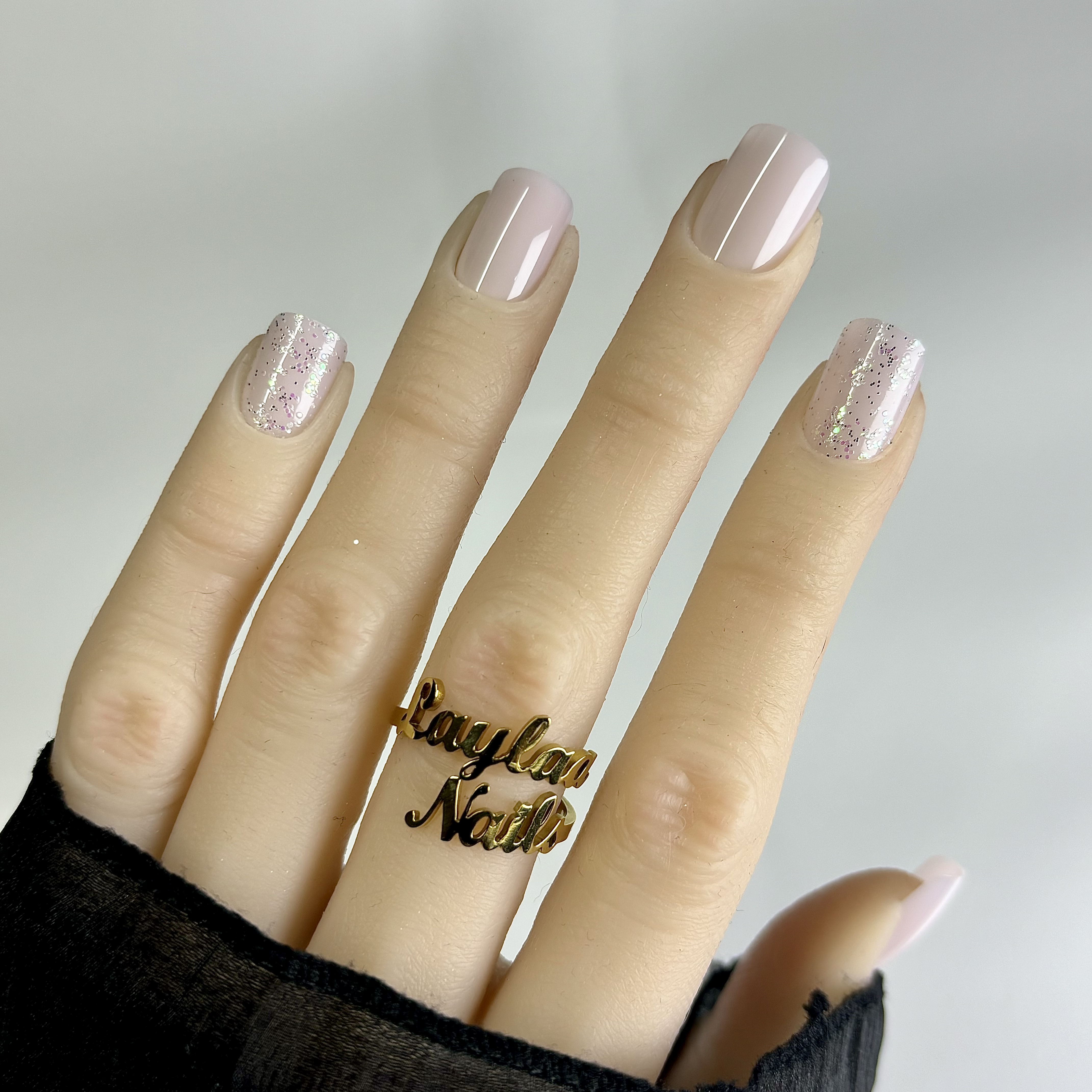 White cotton Short Nails