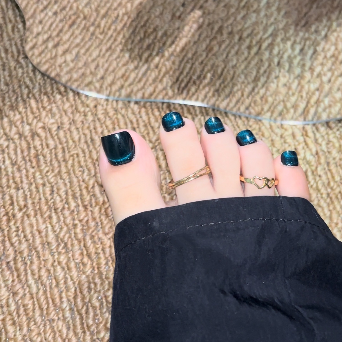 Blue Line Cat Eyes Toe Nails