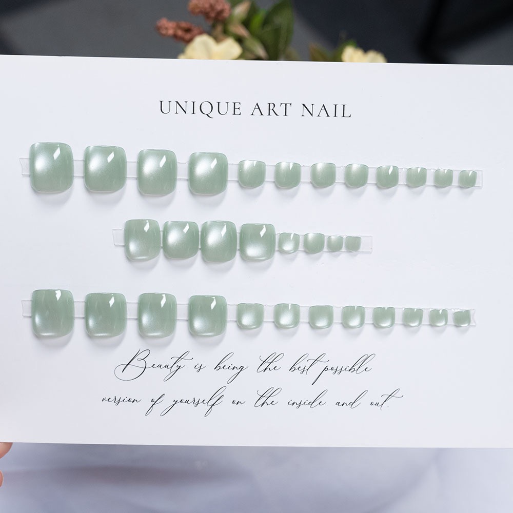 Light Green Cat Eyes Toe Nails