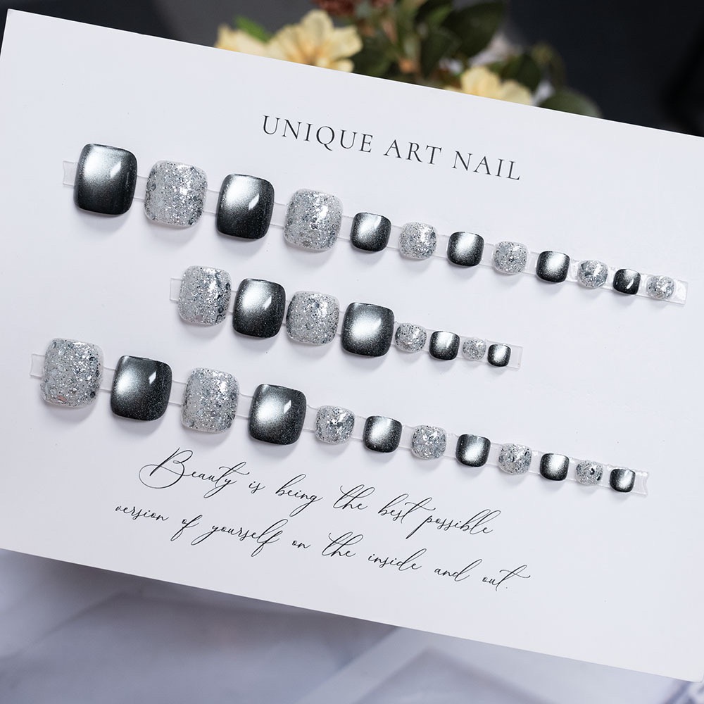 Glitter Black Cat Eyes Toe Nails