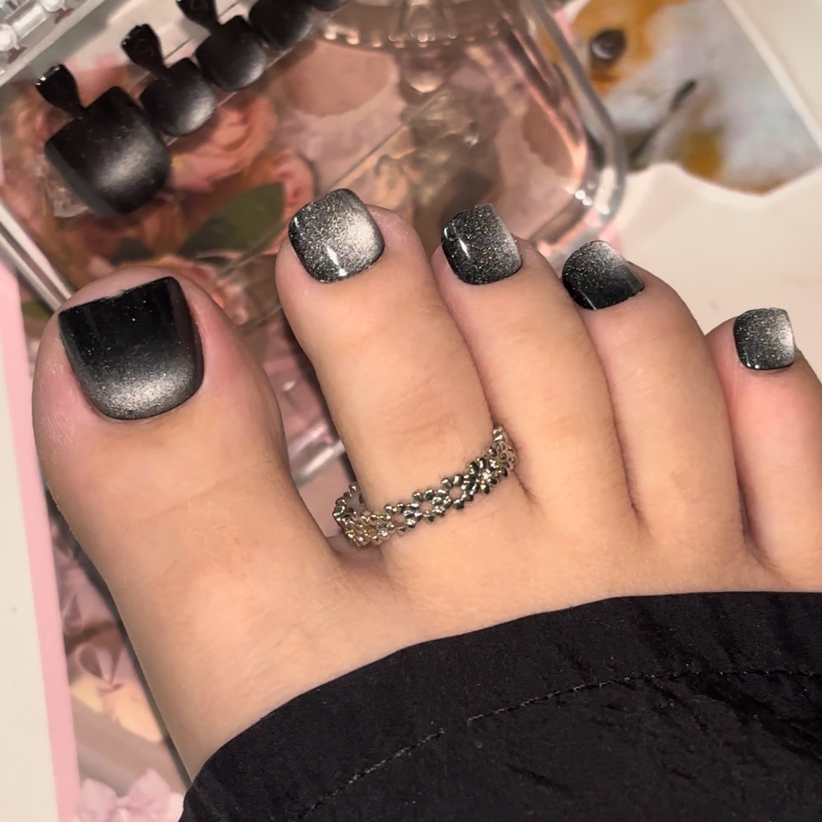 Black Cat Eyes Toenails 42pcs