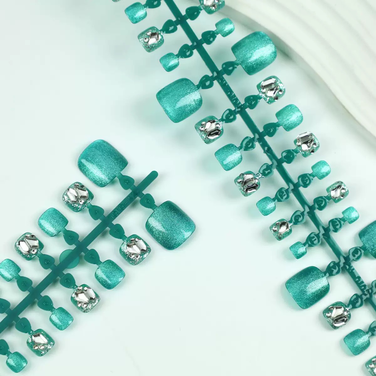 Diamond Toenails 42pcs